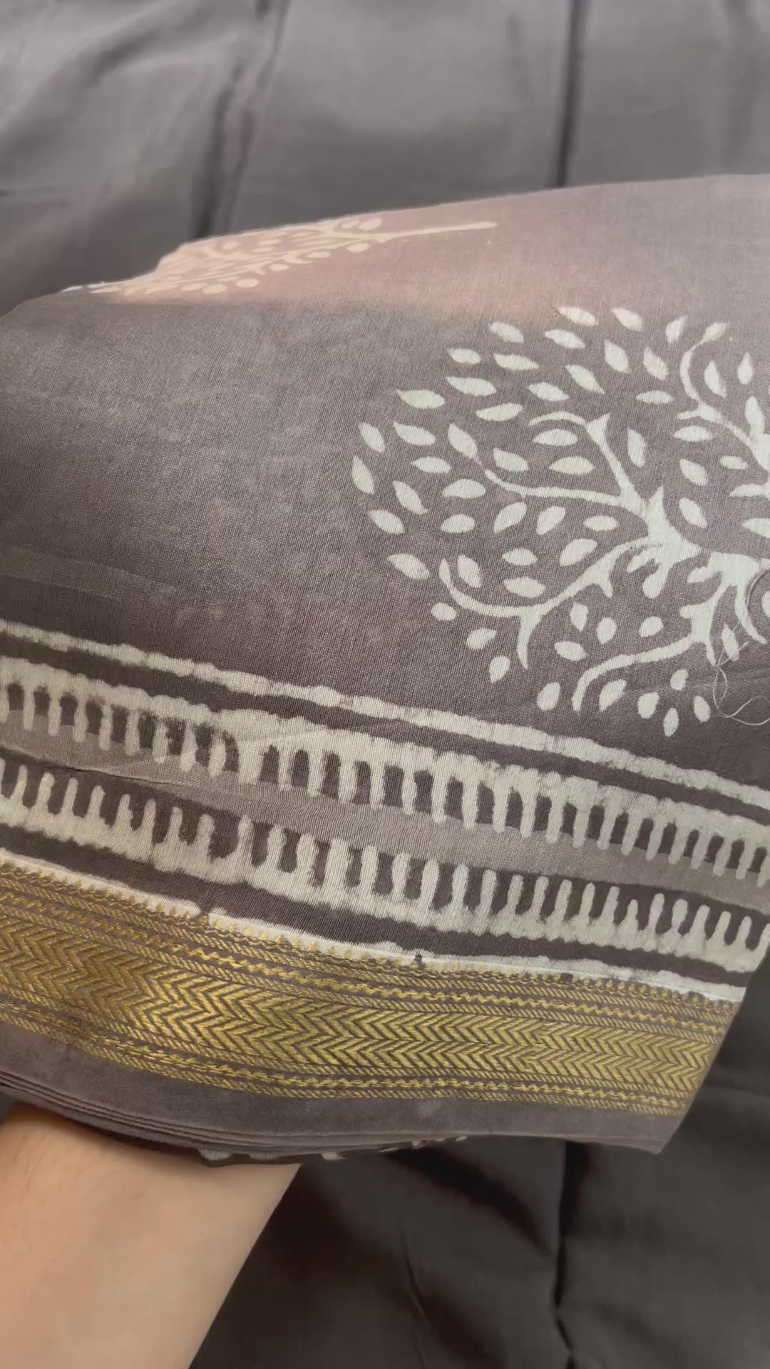 Elegant Maheshwari Silk Unstitched Suit – Handcrafted Traditional Indian Wear