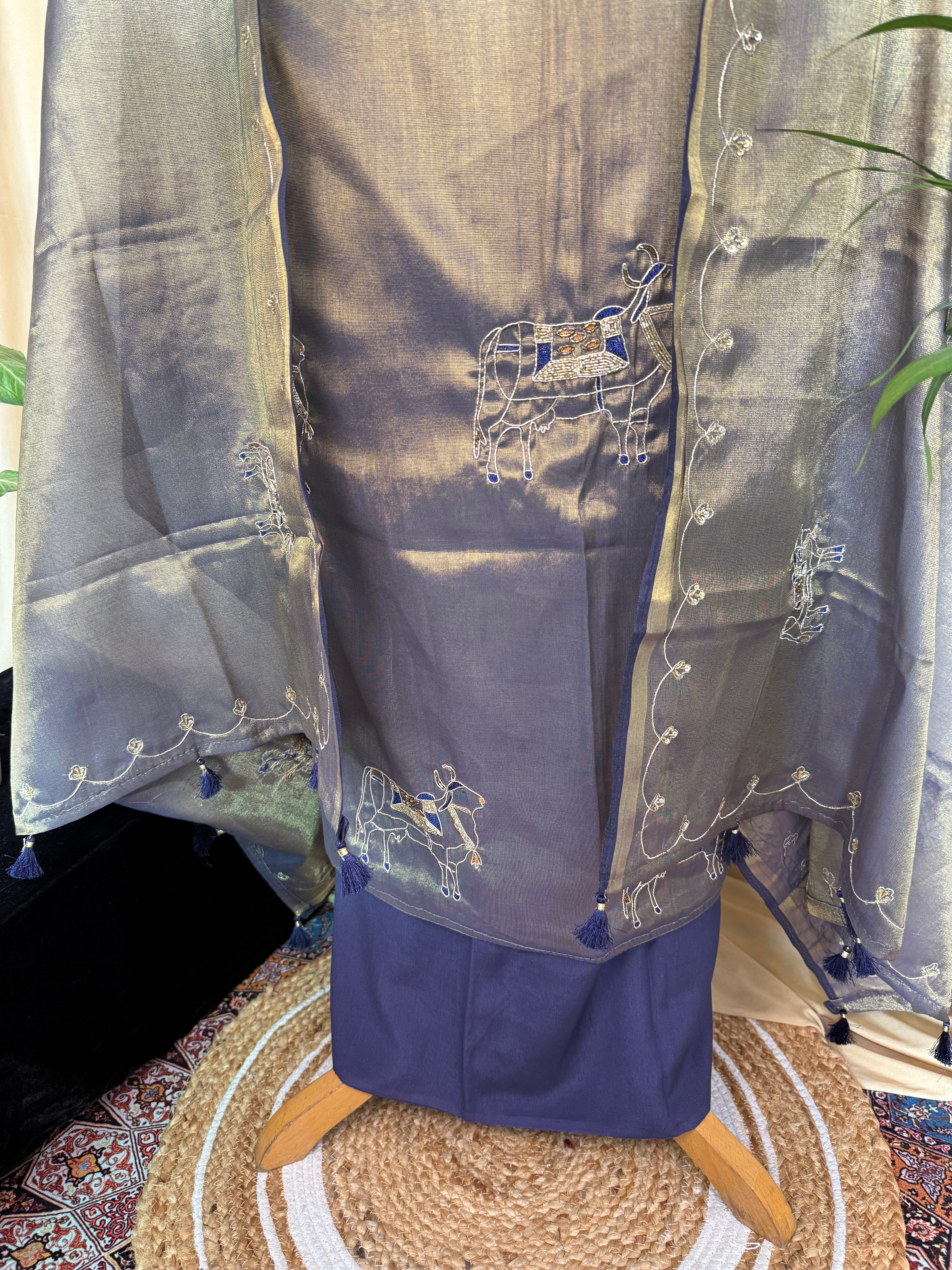 Purple Glass Tissue Suit with Hand-Detail Dupatta for Elegant Wear