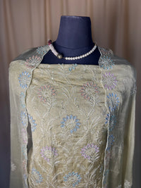 Elegant Chiffon Suit with Floral Embroidery and Chiffon Dupatta