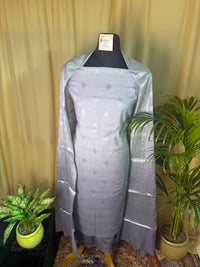 Soft Purple Banarasi Silk Suit Set with Elegant Zari Dupatta