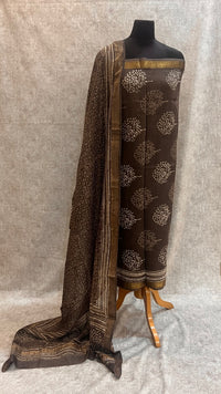 Elegant Maheshwari Silk Unstitched Suit – Handcrafted Traditional Indian Wear